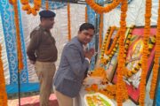 गरीब बच्चों में शिक्षा की ज्योति जलाने का कार्य किए शिक्षक शिवनाथ सिंह
